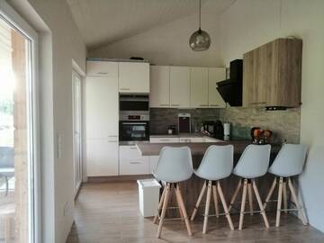 Фото номера Дом с 2 спальнями Дома для отпуска Kuldigas Holiday House г. Кулдига 18