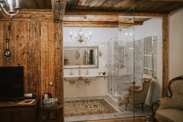 Фото номера Улучшенный номер с балконом Отель Boutique Hotel Virkas muiža г. Кулдига 4