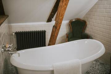 Фото номера Улучшенный номер с балконом Отель Boutique Hotel Virkas muiža г. Кулдига 8