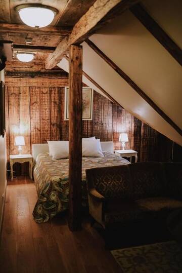 Фото номера Бутик-номер в мансарде Отель Boutique Hotel Virkas muiža г. Кулдига 10