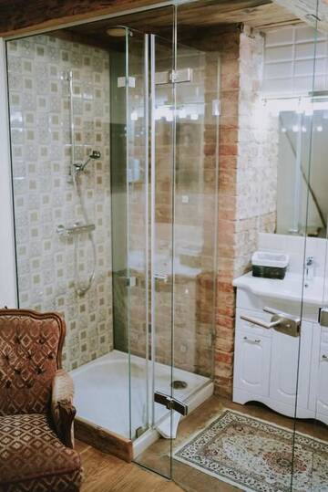 Фото номера Бутик-номер в мансарде Отель Boutique Hotel Virkas muiža г. Кулдига 18