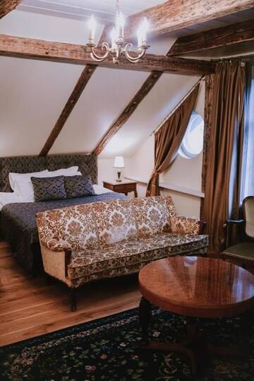 Фото номера Улучшенный двухместный номер с 1 кроватью Отель Boutique Hotel Virkas muiža г. Кулдига 12